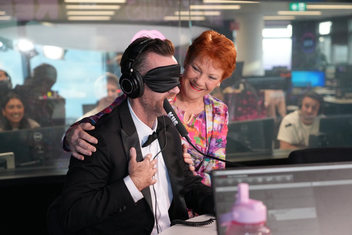 PaulineHansonOz's tweet photo. It's "Intern Pete's" last day on KIIS today, so I dropped in to surprise him and wish him well before he goes on to his new radio station.

#internpete #LASTDAY #radio #BreakfastShow https://t.co/ysQenCpPo9