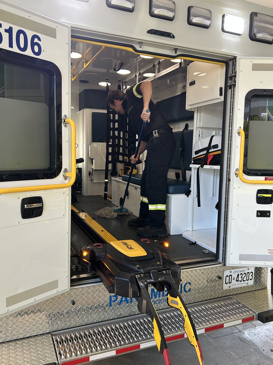 Muskoka Paramedics tweet media