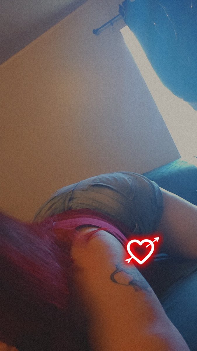 ravishedlace's tweet photo. I love a man whos very dominant and will still baby me and be affectionate af.🎀🫠
Do yall still exist? 
#dominant #babyme #brat #darkromance #maskedmen #aftercare https://t.co/Ht4X0KTvbZ