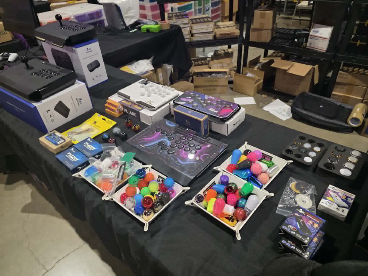 Attasa's tweet photo. #CB26 Attasa booth is almost ready for now

Do your best this weekend and have fun! https://t.co/lFE6ay0gls