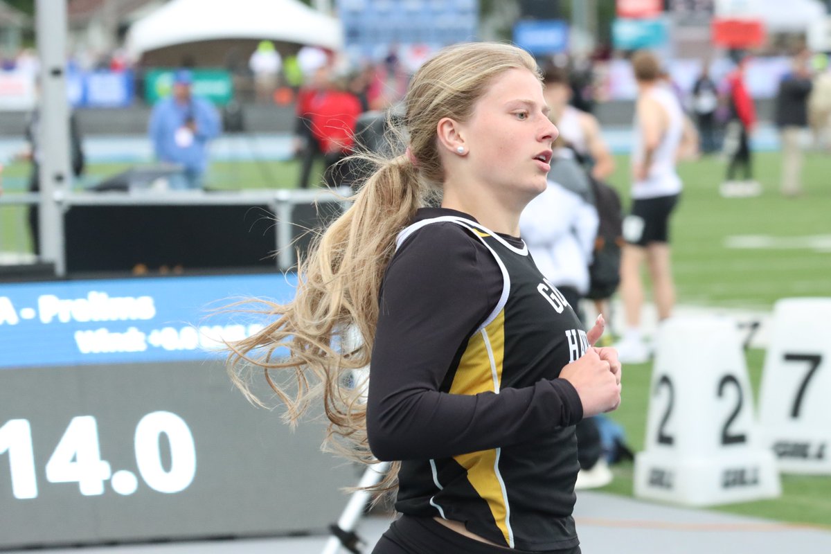 cori_jobman's tweet photo. @TheNews_Sports @Mid_Prairie Jovi and Jeorgia Evans both qualify for the girls' 100 meter finals, Henry qualifies on the boys side.

Columbus' Dominic Garcia, a Lone Tree student, finished 21st.

Only area event remaining tonight is the girls' shuttle hurdle for Mid-Prairie. https://t.co/KoYcQnpfmY