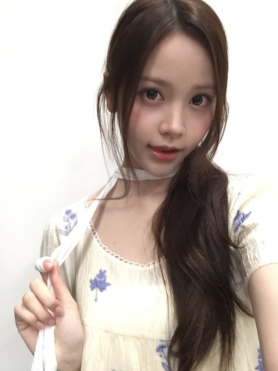 Hearts2Hearts CARMEN 카르멘 tweet media