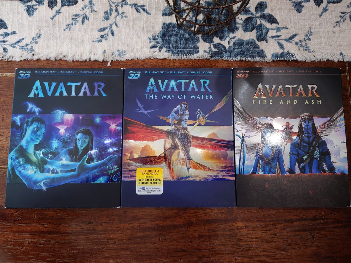 supersymmetry_I's tweet photo. James Cameron's Avatar Fire and Ash arrives on 3D Blu-ray in the year 2026 to complete the trilogy, shout-out to the design team for making them all uniform in design, the only way to experience Avatar is 3D https://t.co/nFEskeFy5V