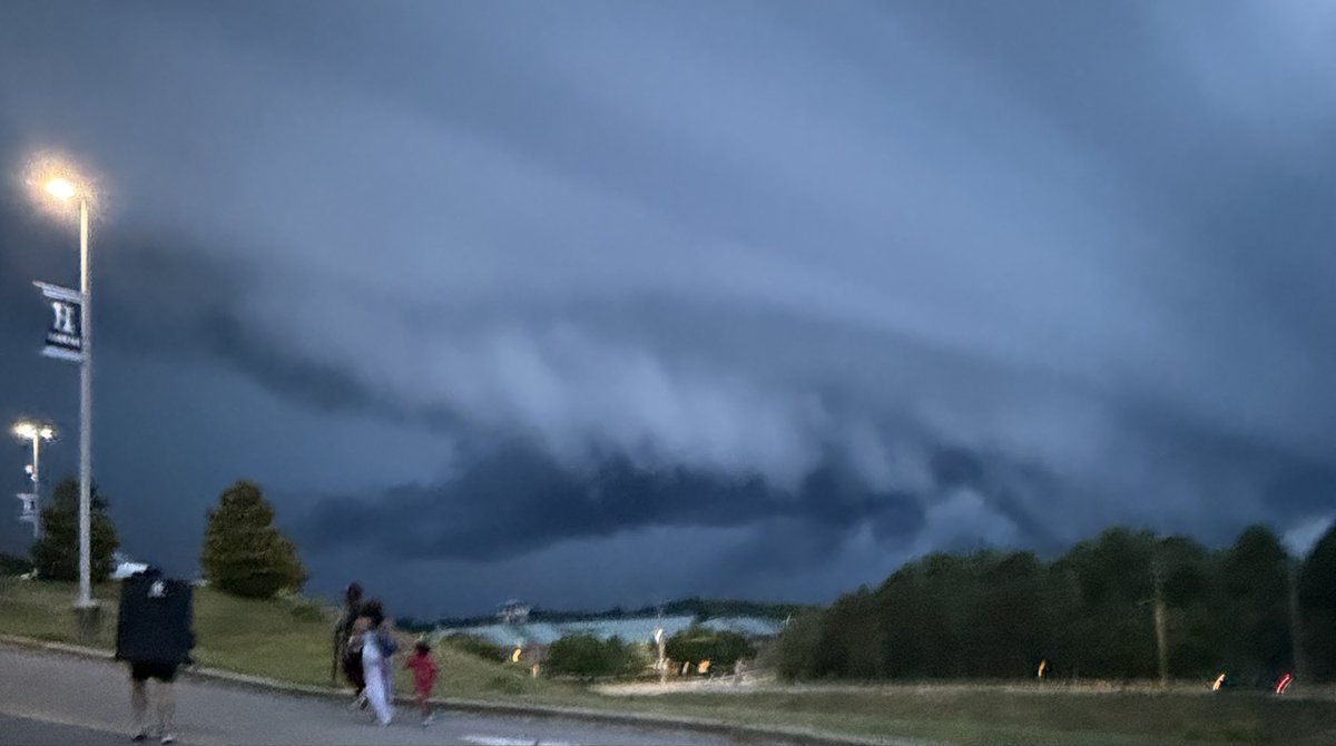 stevenvsasser's tweet photo. @spann The reason for Helena Spring Game’s weather delay

Photo cred: Tamara Rooker https://t.co/23FMvPVL2U