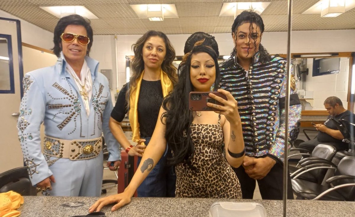 bethmoreno's tweet photo. E esse squad? #tbt https://t.co/c5Ji5P4hyB