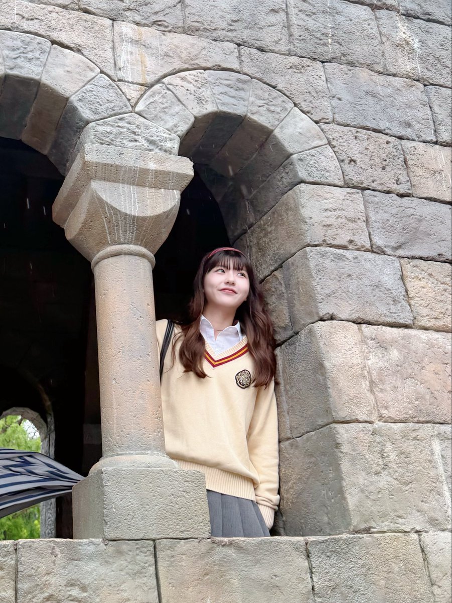 Kanai_Kinari's tweet photo. 昨日ワーナー ブラザース スタジオツアー東京に行ってきたの🦉🪄✩本当に魔法の世界があったらいいのに🧙🏻
ホグワーツに入学できるとしたらどこの寮に入りたいですか?🦁🐍🦅🦨
#Harry_Potter #ハリーポッター #スタジオツアー東京 #ホグワーツ #fyp https://t.co/Cj1hRlFR9Q