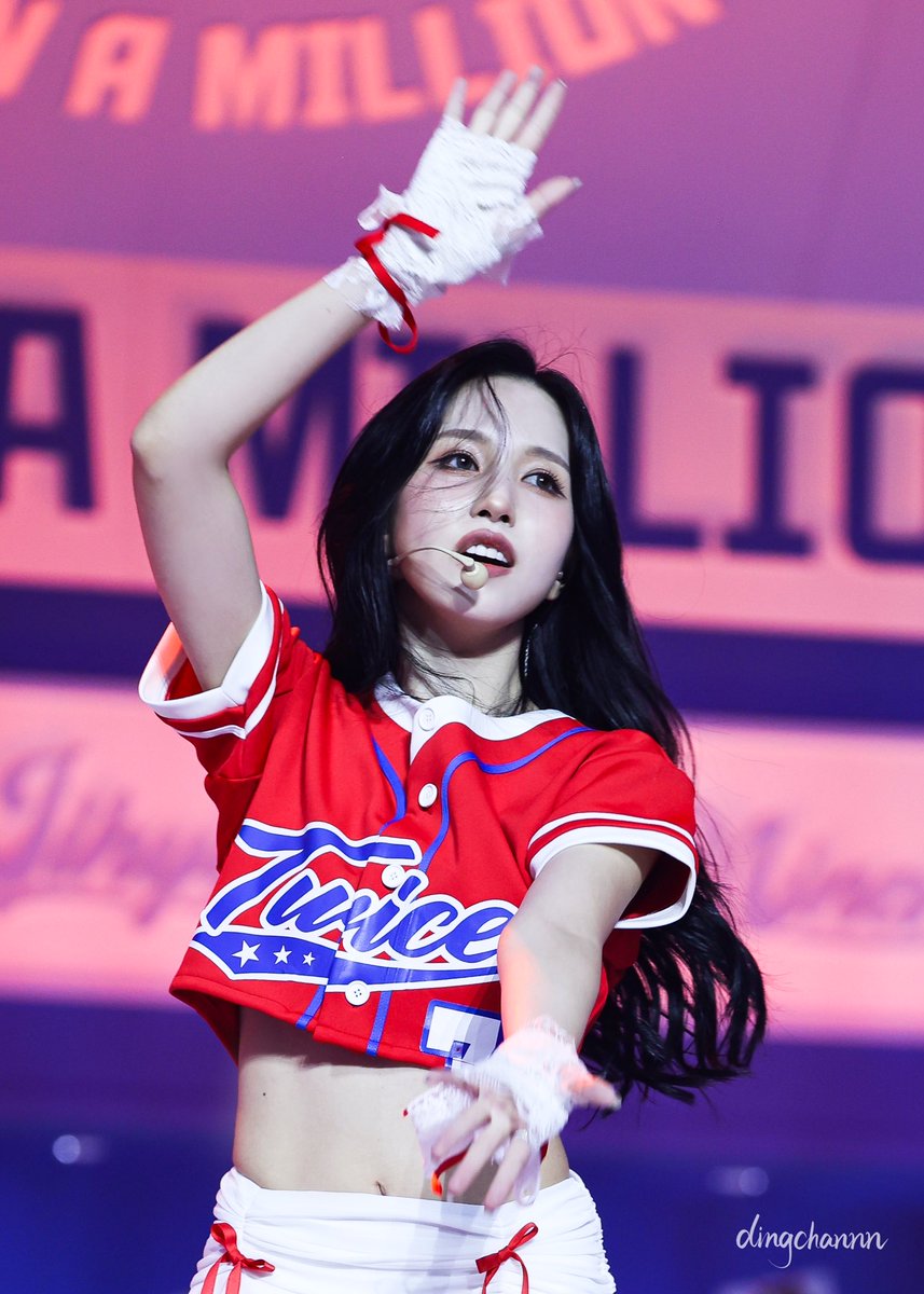 hourly mina ♡ tweet media