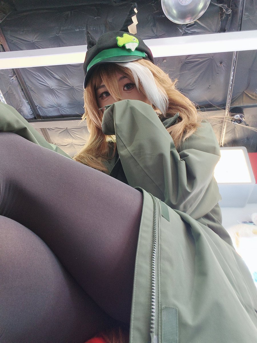 cocoRinnnna's tweet photo. 哼哼已经1111了，真是非常感谢大家的支持呀~
叫咱可可就可以啦
偶尔的自拍总得有地发，总之看看裤袜和屁股叭，无赞赏门槛，但能助力我有更多的出c机会）
#赛马娘 #明日方舟 #黑丝裤袜 #cosplay #裤袜 #黑丝 https://t.co/NmgpdvXjsu