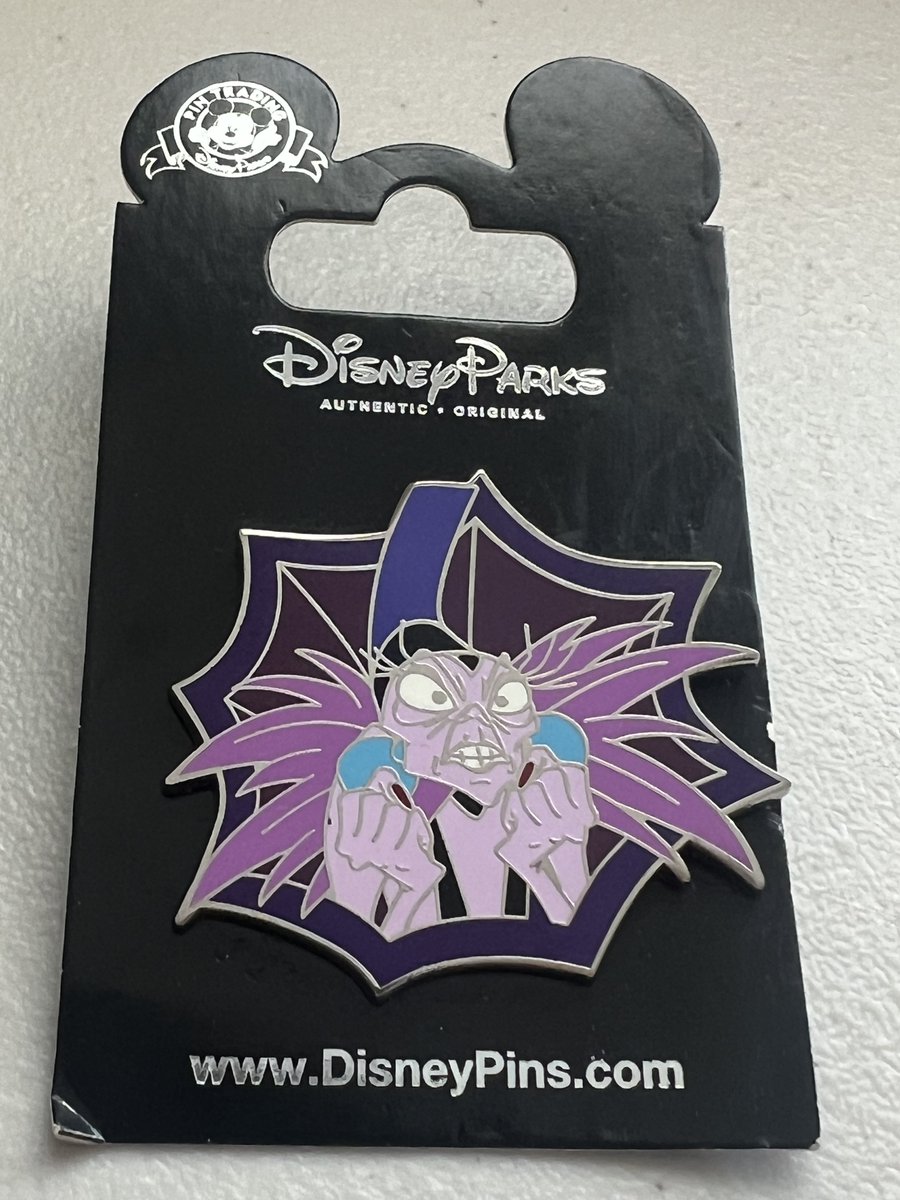 TeriE's tweet photo. VINTAGE #DisneyPin YZMA Villain #Angry Portrait #TheEmperorsNewGroove NEW 2015
https://t.co/KylFRokx1Q

#disneypinsforsale #disneyvillains #disneypintrading #disneypincollecting #disneycharacters #yzma #emperorsnewgroove #villain #disneyparks #disneypincollector #disneypins #pins https://t.co/Qj1TuxMDsF