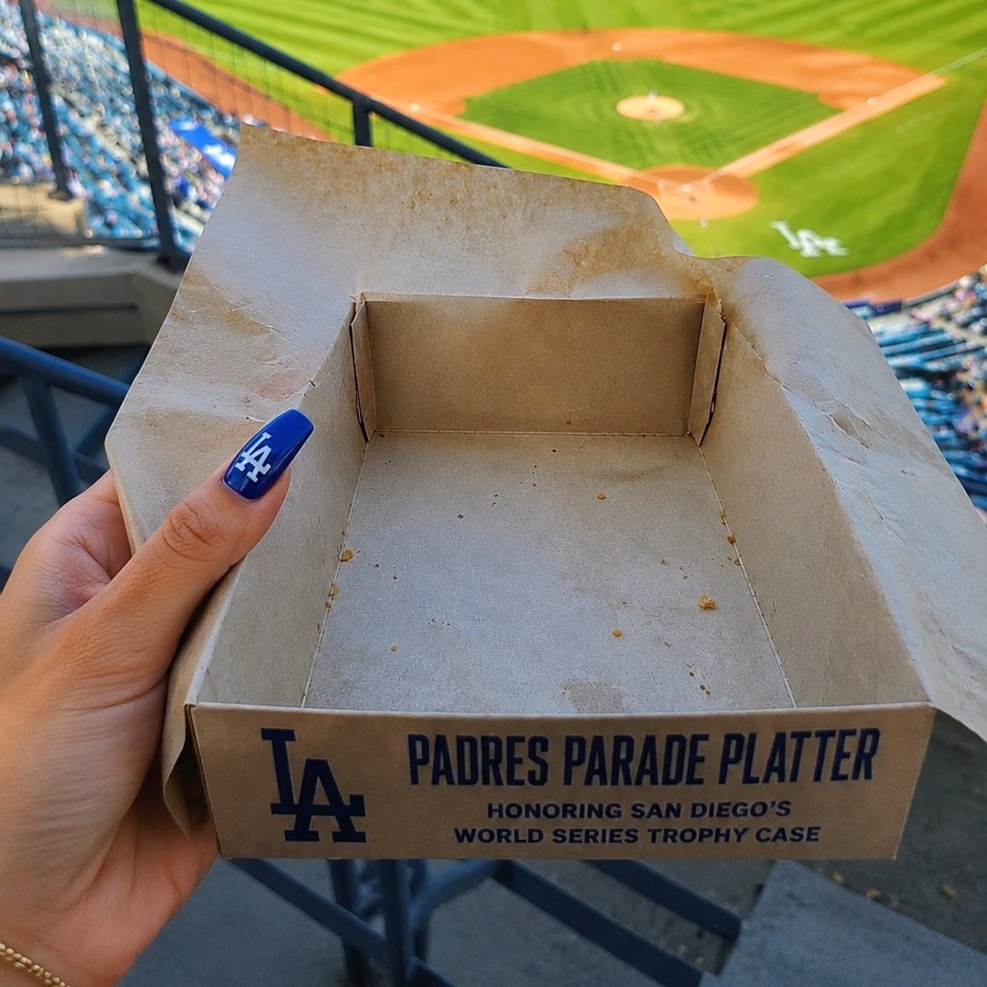 (Parody) FAX Sports: MLB tweet media