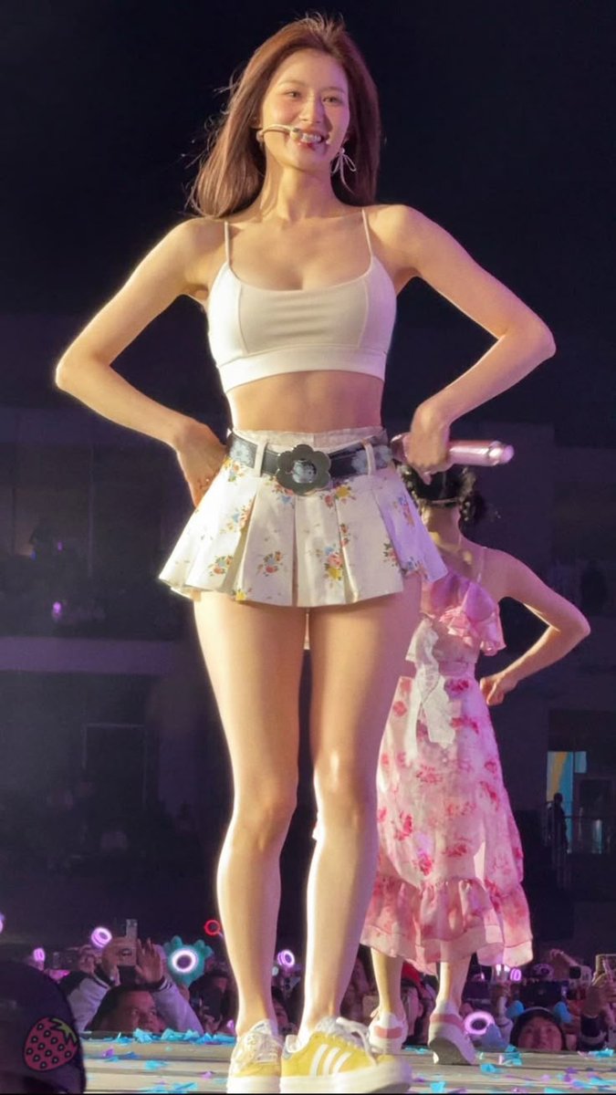 kpop pics💕 tweet media