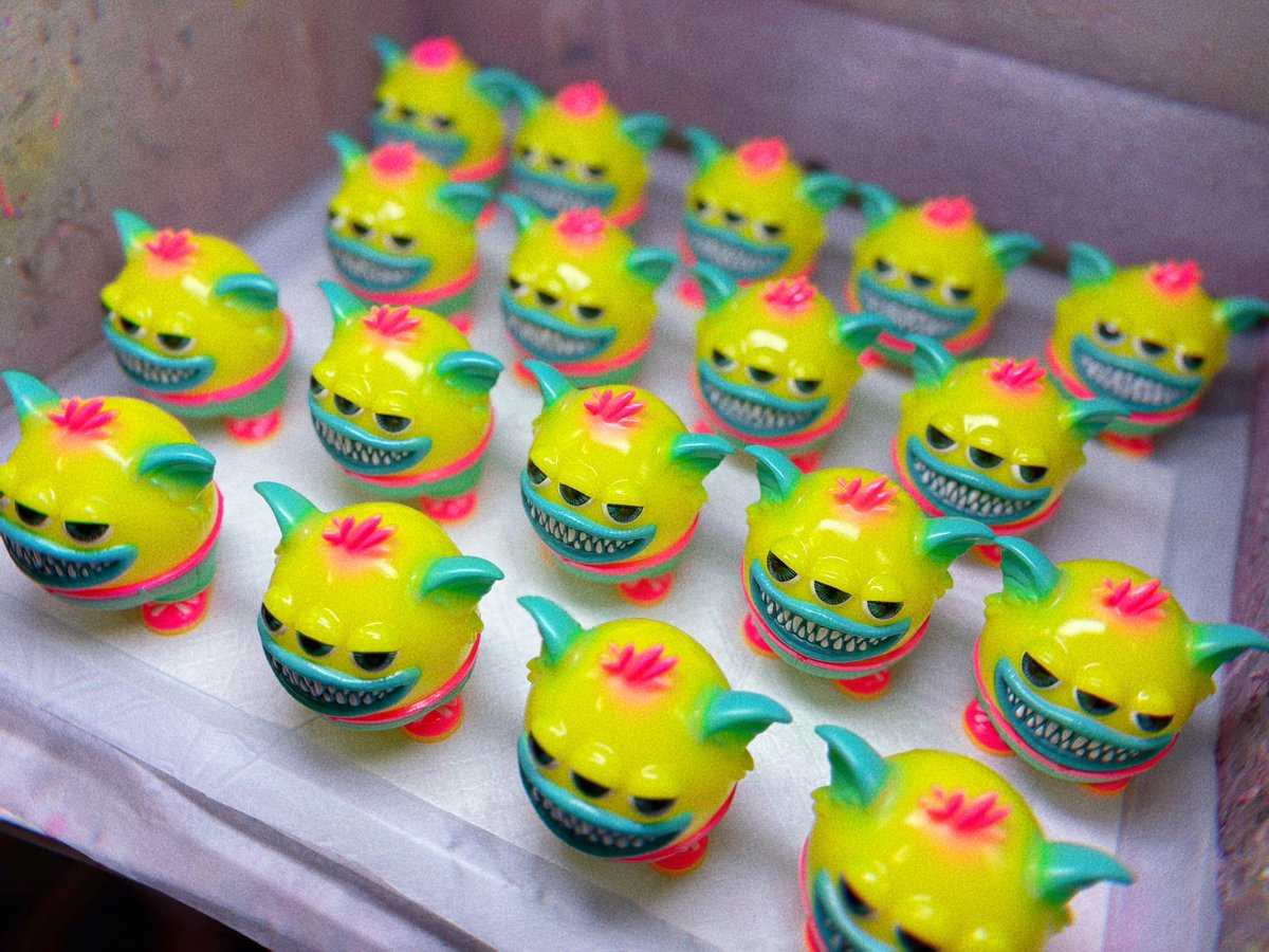 ベニアズマ イモミ@5/23-24 デザフェス N-137 (@beniazuma_imomi