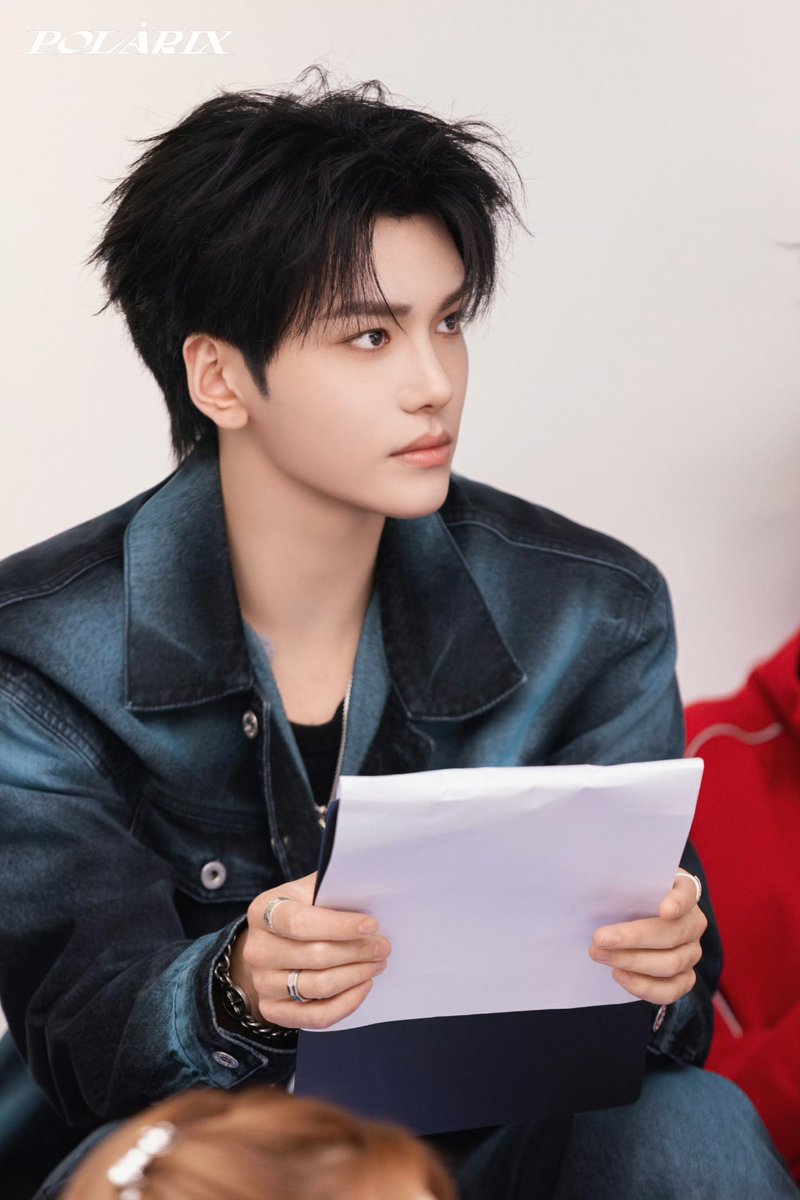 polarix_update's tweet photo. Polarix weibo update✨

#POLARIX[超话]#🔥 #超燃青春的合唱# Every challenge is an opportunity to become a better version of yourself! The voice fusion training stage begins today, let's ignite the passion together with @POLARIX-邵子恒! 

#polarix #luminix #shaoziheng #ziheng #owen https://t.co/rwJnAWhsFu