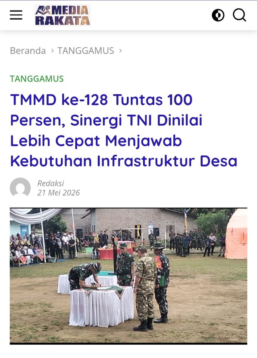 cahya_niryn's tweet photo. Dengan semangat pantang menyerah, para tentara mencangkul alat pertanian bersama masyarakat untuk menggarap irigasi dan jalan kampung demi Wujudkan Visi Bersama.

Kolaborasi TNI Masyarakat https://t.co/medE11i8MU