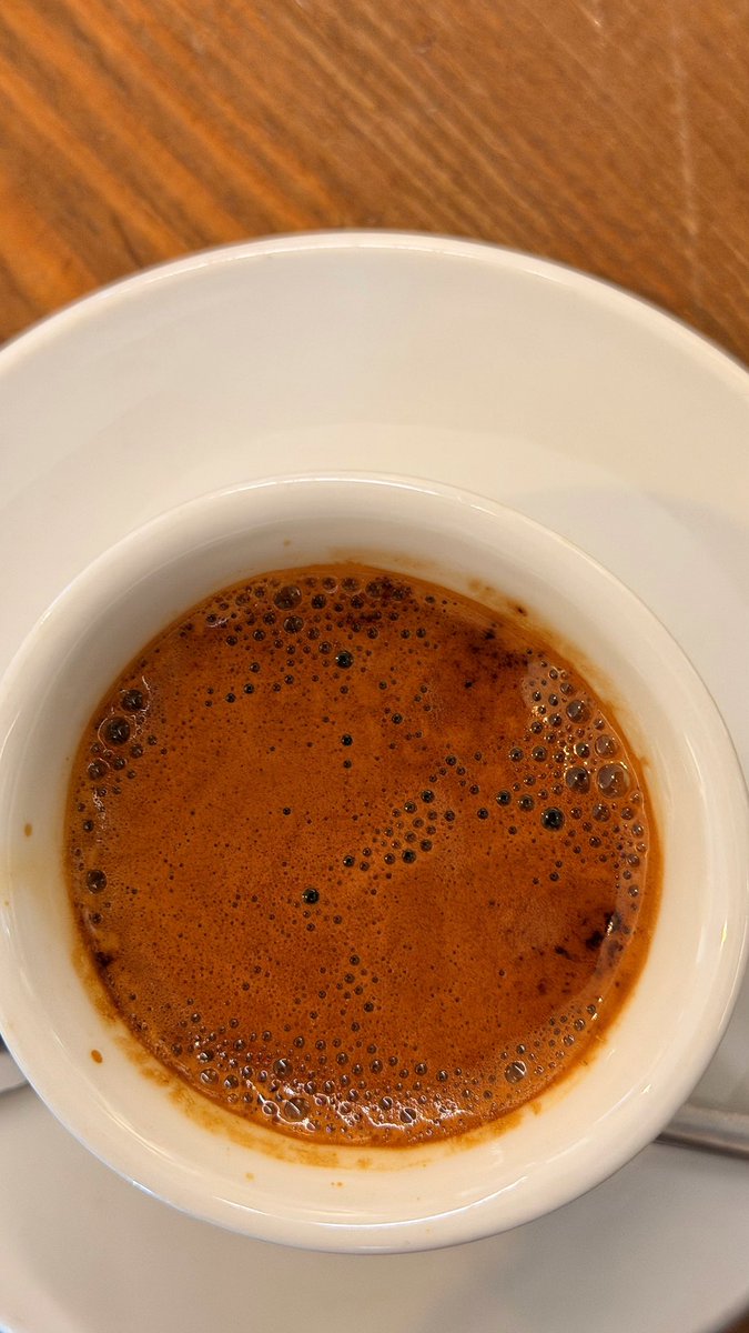 z8d_6's tweet photo. ينتظرك الصبح دايم به تباشر وحياه
 وأنتظر صوتك حبيبي كني اللي مارقد

وأذكر اللي من كبر حظه ومن كبر ربي عطاه 
شاف كل الكون فرحه وانحنى لربه وسجد https://t.co/GNFuVsILc3