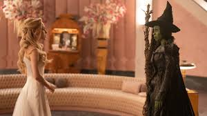 merlinpapin3's tweet photo. Ce soir sur @canalplus le film #WickedPartII de Jon M.Chu (2025) avec Cynthia Erivo Jonathan Bailey Ariana Grande Ethan Slater Michelle Yeoh Jeff Goldblum

Jadis amies, Elphaba et Glinda, deux sorcières du pays d'Oz, poursuivent désormais leur quête de vérité et de justice séparément. A l'aube de son mariage, Glinda souhaite renouer des liens avec Elphaba, mais sa tentative de réconciliation tourne au désastre et met son ancienne amie en grande difficulté...

@FredOL69007

❤️si vous aimez