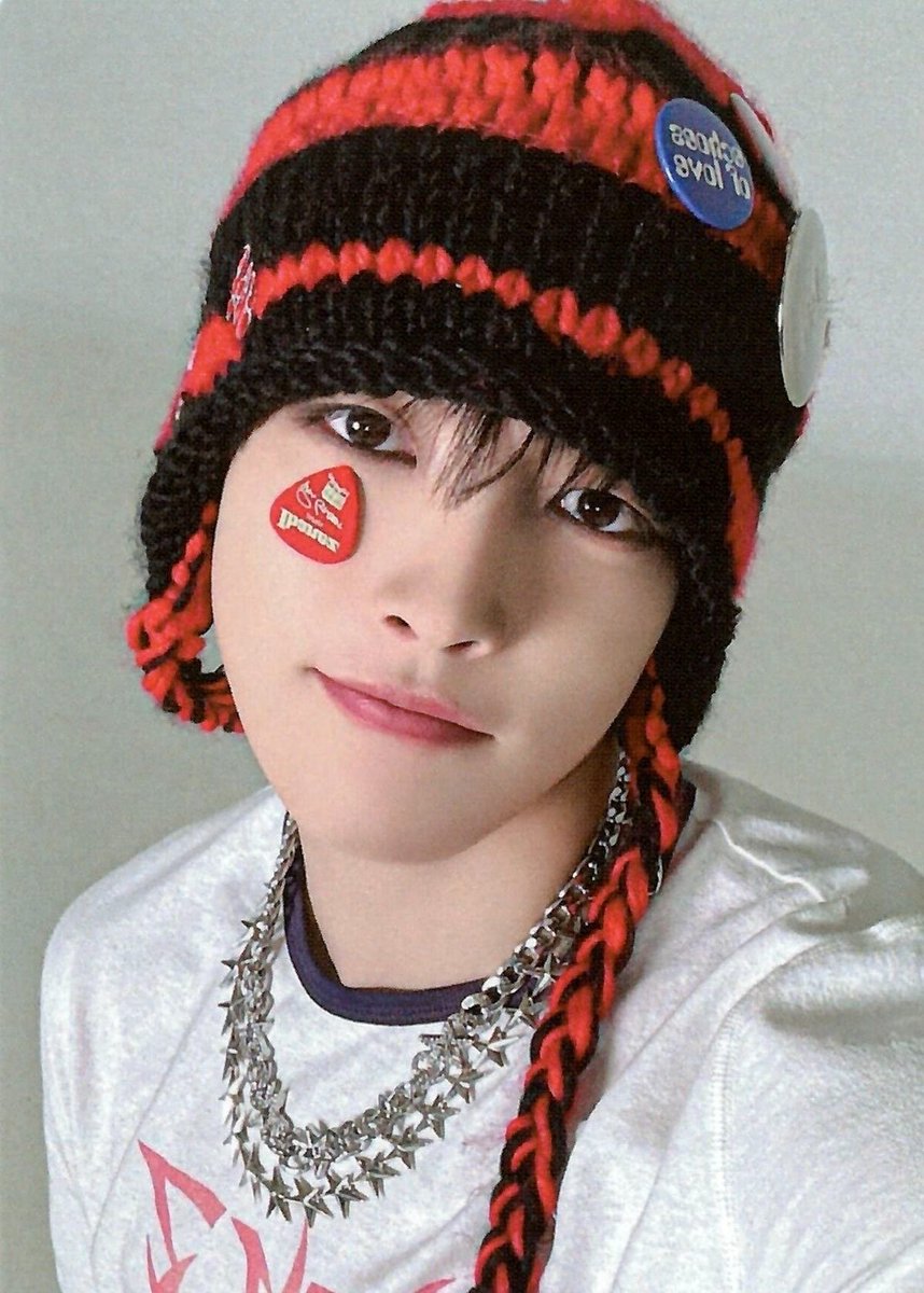 saku is a tweet media