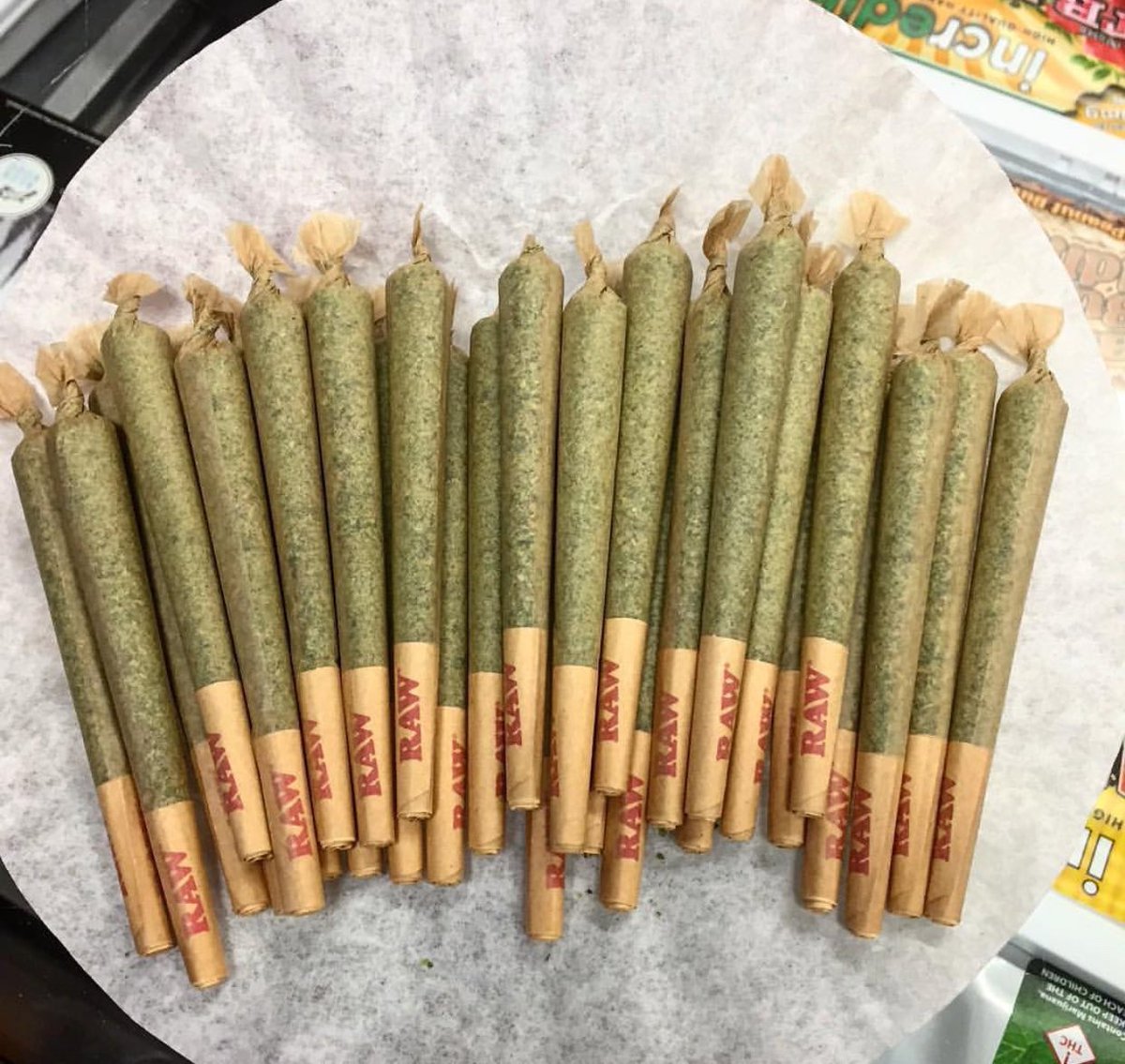 STONERS R US 🍃 tweet media
