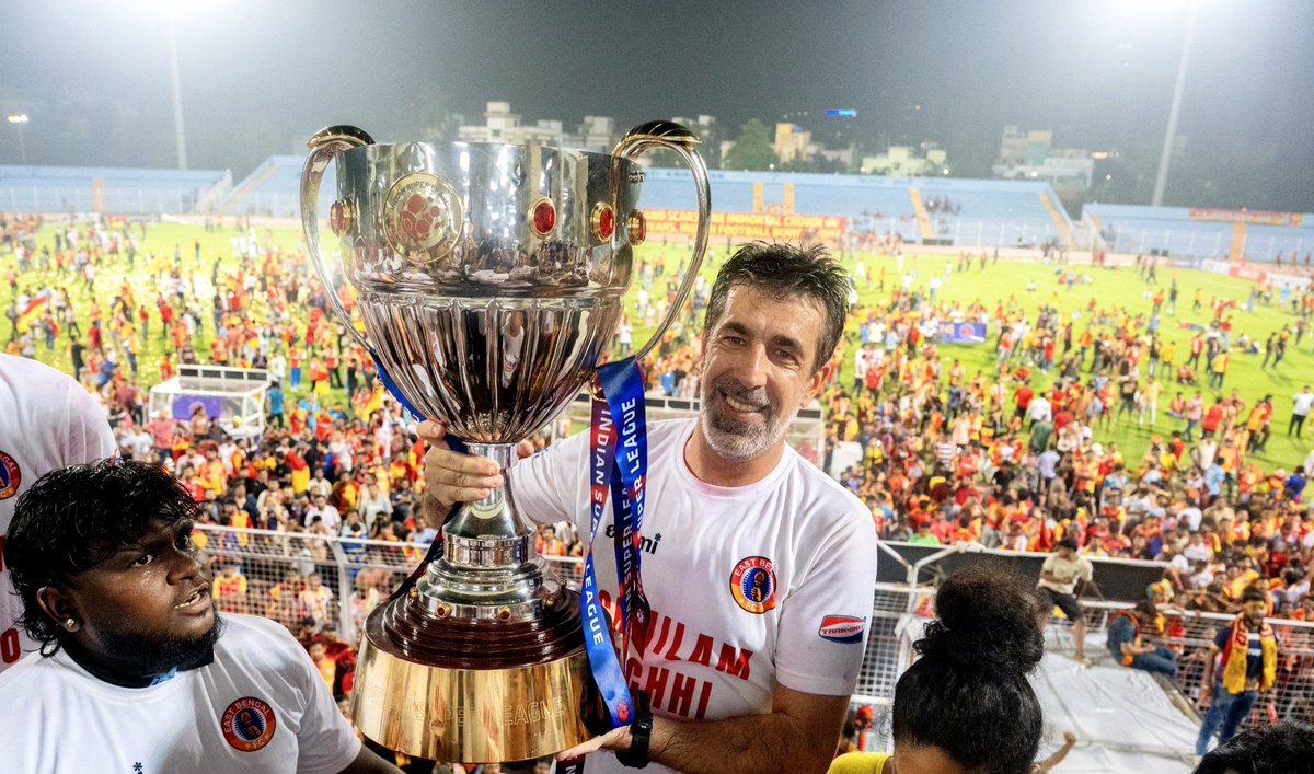 TheBengalIndex's tweet photo. 𝗘𝗮𝘀𝘁 𝗕𝗲𝗻𝗴𝗮𝗹 𝗙𝗖 — 𝗖𝗵𝗮𝗺𝗽𝗶𝗼𝗻𝘀 𝗼𝗳 𝗜𝗻𝗱𝗶𝗮.

East Bengal FC's men's football team created history by winning the Indian Super League 2025–26 title after a dramatic 2-1 comeback win over Inter Kashi FC in Kolkata. It marked East Bengal’s first national top-flight league title in 22 years, since winning the National Football League in 2003–04.

East Bengal FC Women also won the Indian Women's League 2025–26 title last week, securing back-to-back championships in the top tier of Indian women’s football.