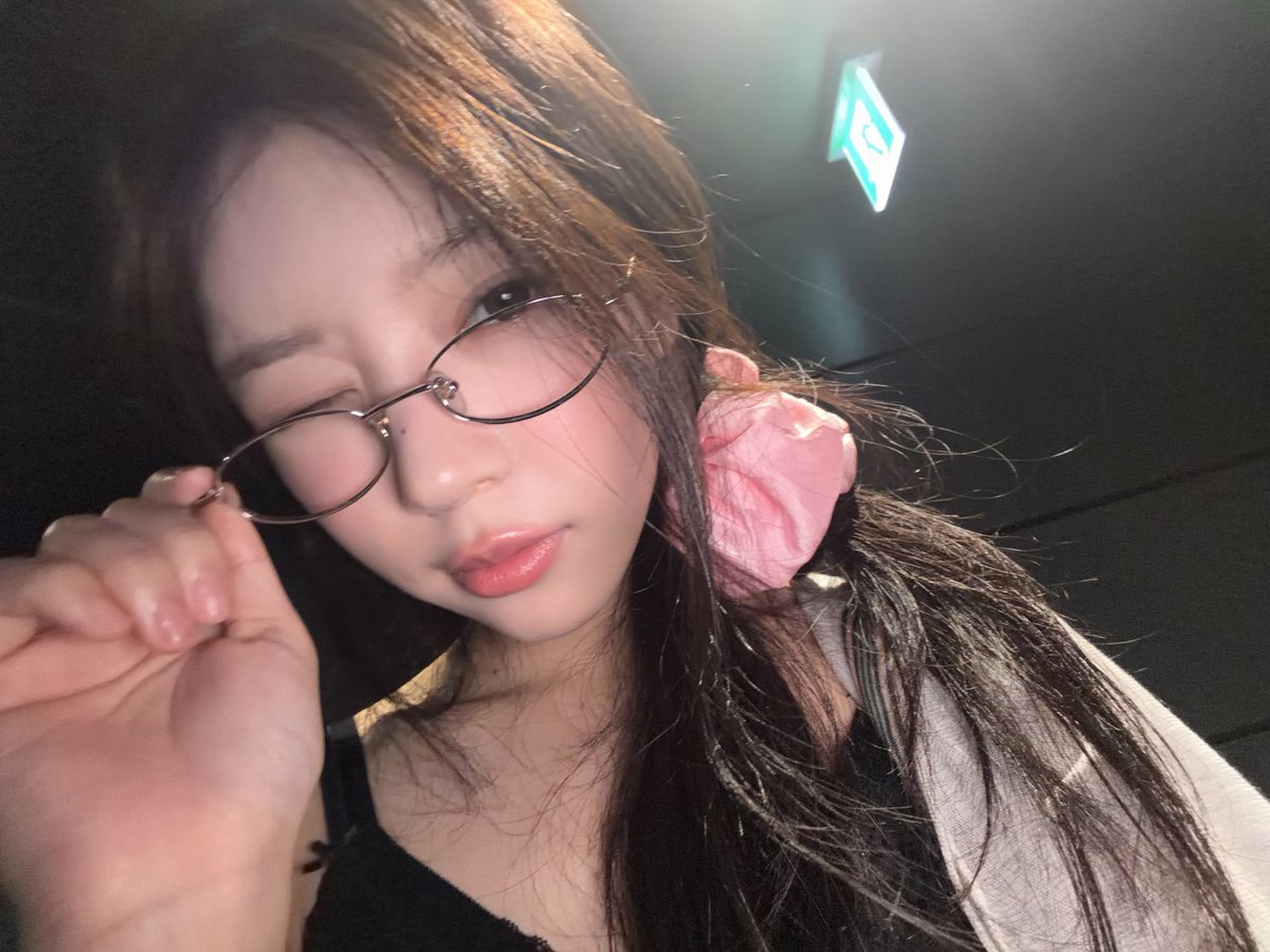 ILLIT WEVERSE tweet media