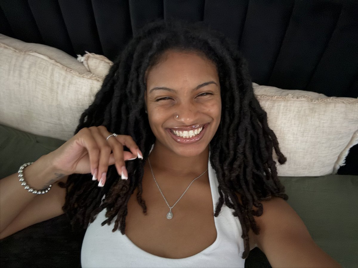 Keshonna Towns 💗 tweet media