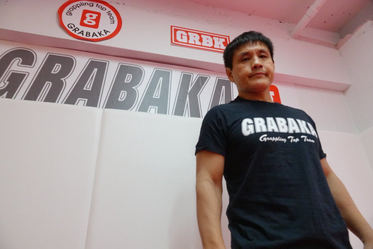 WbKoji's tweet photo. #菊田早苗 の #GRABAKA のルーツとなる新宿スポーツセンター軍団編がアップされました。団体の枠を取っ払っていたので集まっていたメンツは豪華の一言。#新宿スポセン軍団 は日本で初めて常設の道場を持たない画期的な集団でした。必要だったので400円の入場料だけでしたね。
https://t.co/sapwJlZY77 https://t.co/47ChBaGUbB