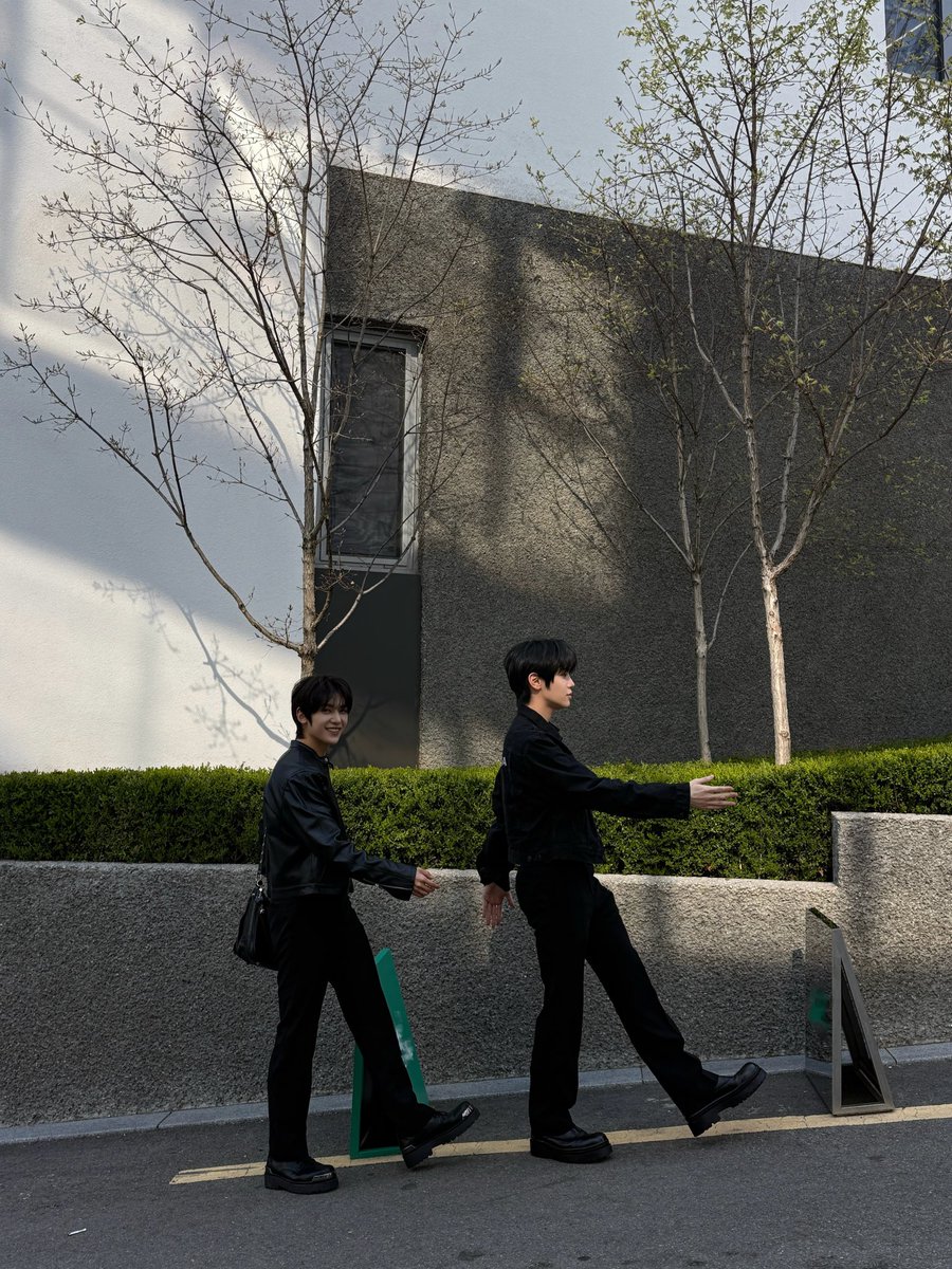 checkiam_'s tweet photo. 260522 제로베이스원 인스타그램 #석매튜 https://t.co/GzAhGk2nfs