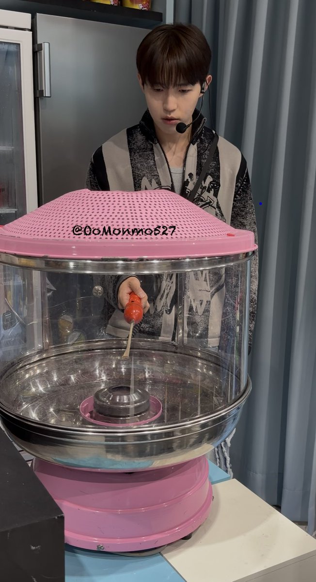monmo tweet media