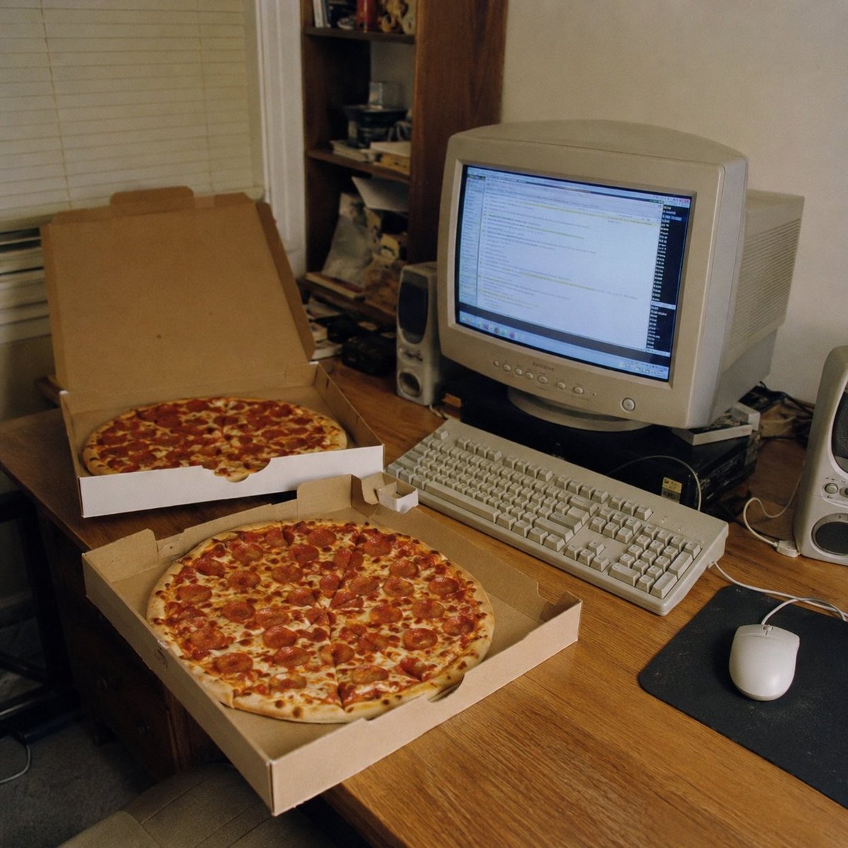 interstatefdn's tweet photo. On this day in 2010, two pizzas cost 10,000 BTC.

Around $41 back then.

So yeah, BTC has a funny way of making old prices look insane.

What’s your call for May 25?

Drop your prediction. https://t.co/M6XqCiij68