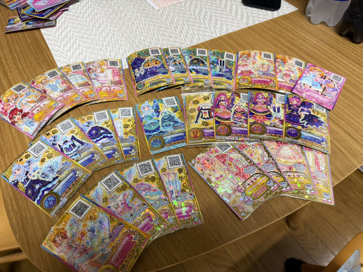 スターズからオンパレまでのアイカツカードなら沢山残ってるんだよなぁ