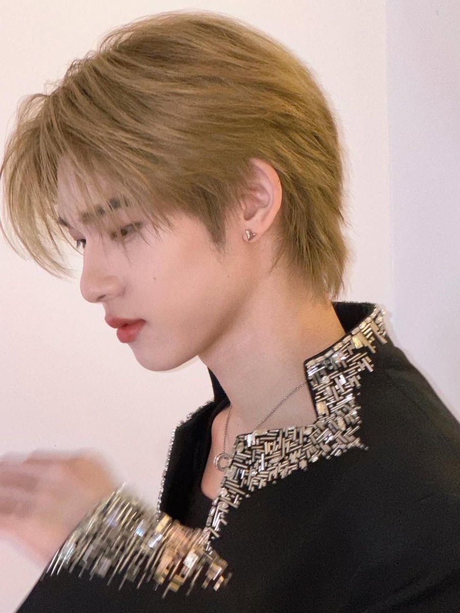 เซ้น tweet media