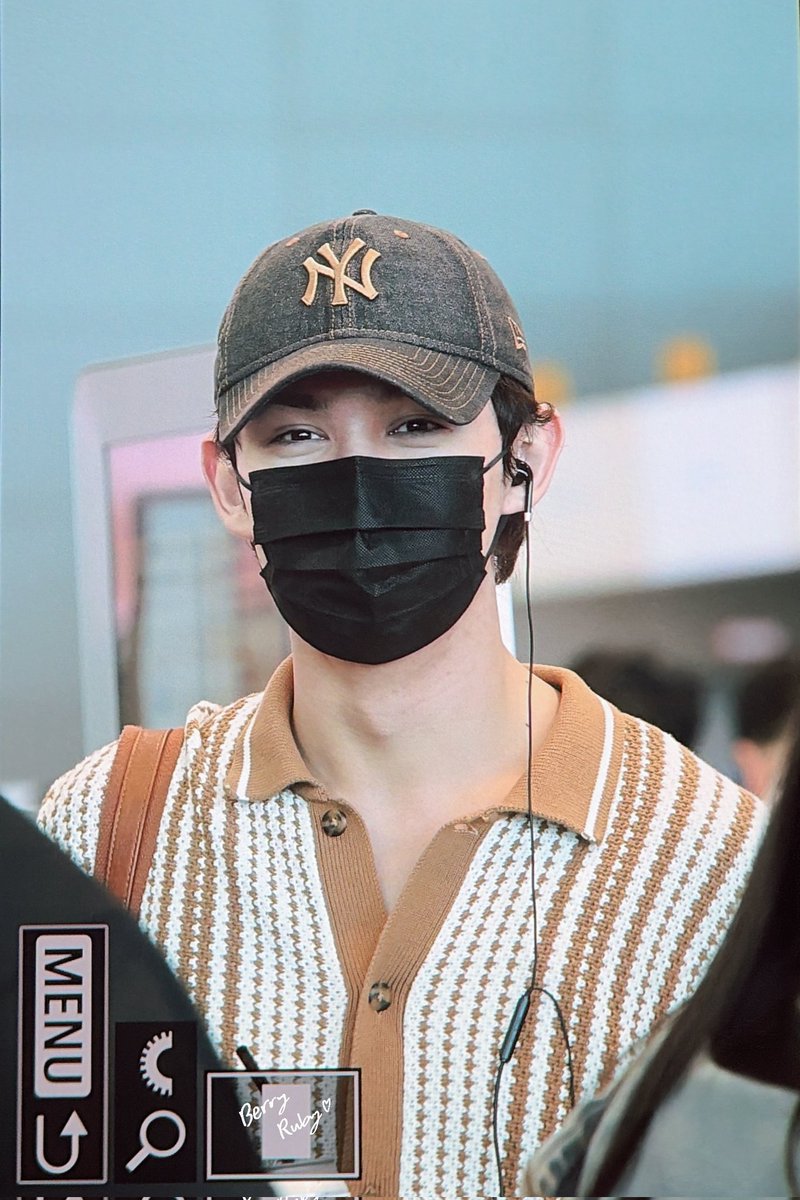 BerryRuby627's tweet photo. 20260522 ICN -> TPE 

#AxMxP #에이엠피 #CRU #크루 https://t.co/qwCIVpc7fi