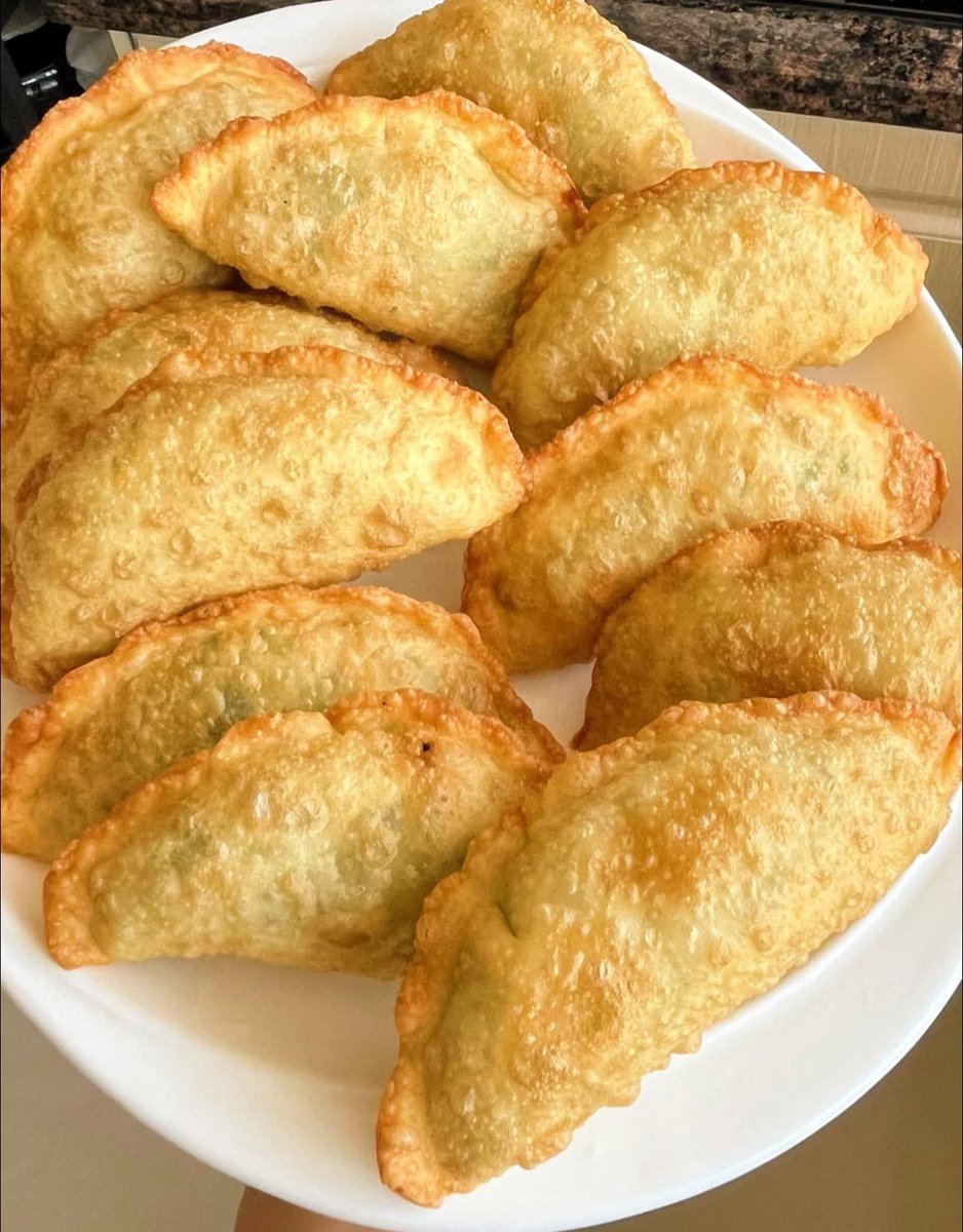 TsendDulmaa's tweet photo. Хайрчихлаа😋

#Таванцулынх https://t.co/6ZJkuLaIIg