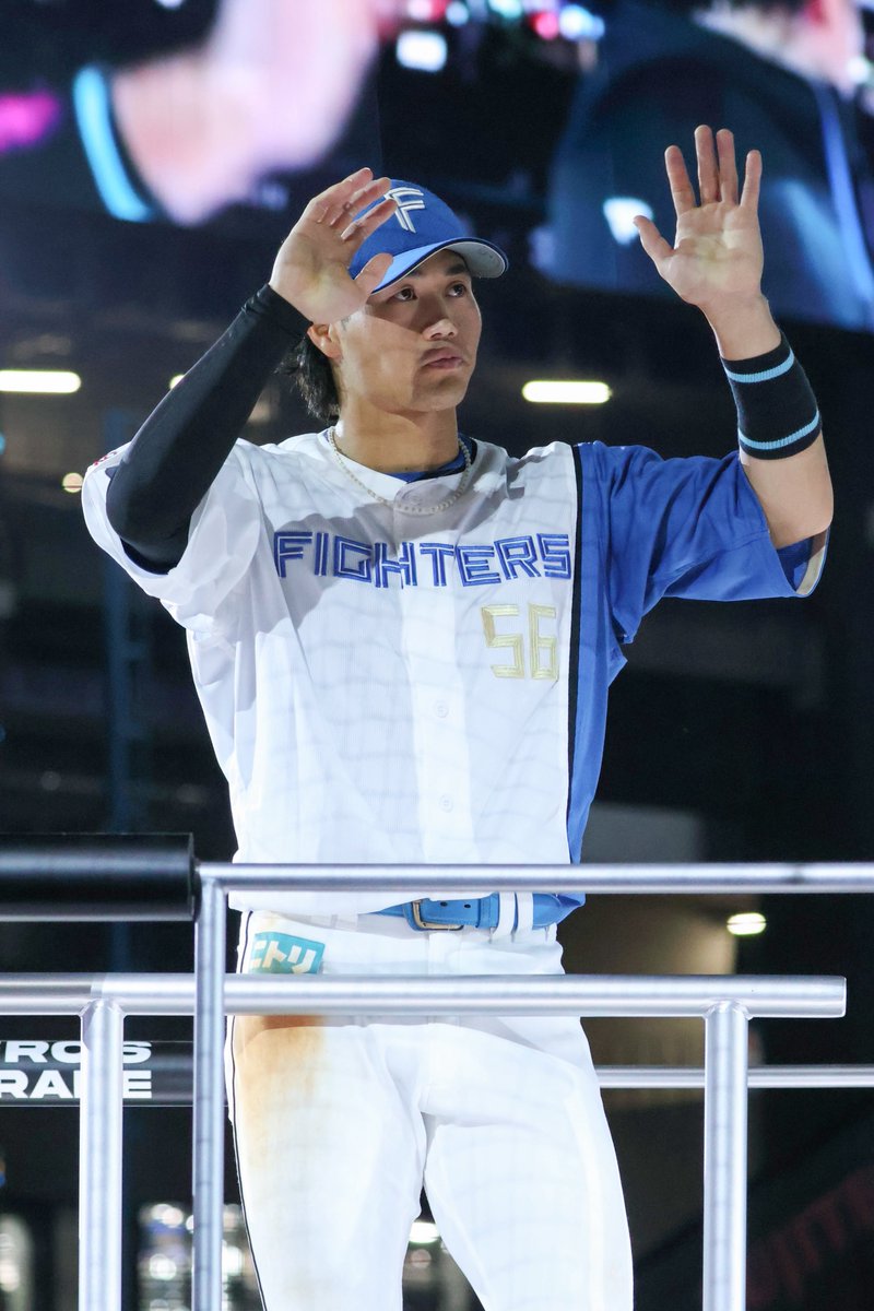 めがね tweet media