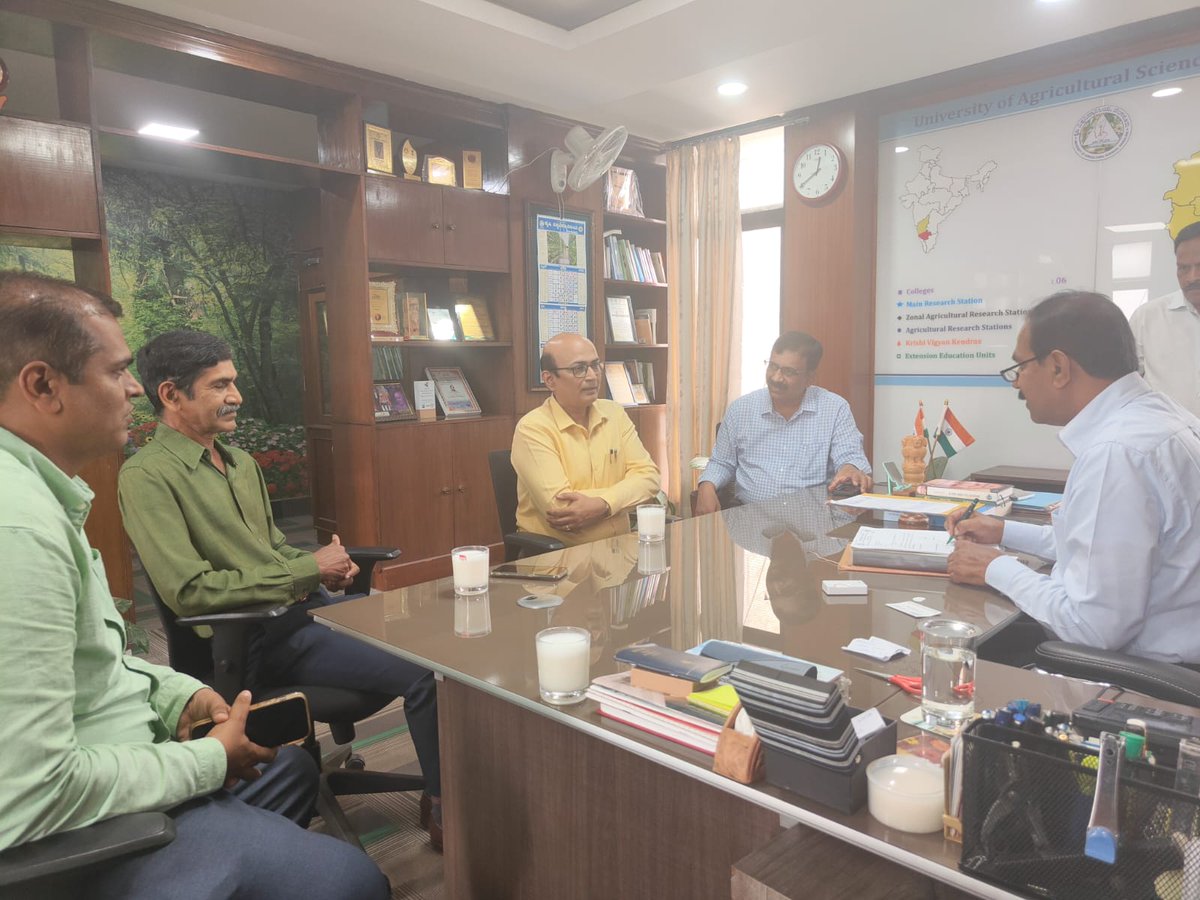 IFFCO_KA's tweet photo. Dr. @iffcoyogendra , Hon’ble Marketing Director, IFFCO, New Delhi, along with Dr. @TarunenduSingh , Chief Agriculture Officer, IFFCO, New Delhi, undertook an important visit to  Bengaluru, to review ongoing advancements in agricultural research and sustainable farming initiatives.

During the visit, Dr. Tarunendu Singh visited the research trial plots and closely assessed the progress of the ongoing research trials involving IFFCO Nano Fertilisers. Detailed discussions were held regarding the effectiveness of Nano Fertilisers in enhancing nutrient use efficiency, reducing excessive dependency on conventional chemical fertilizers, promoting balanced fertilization, and contributing towards improved soil and crop health. The visit reflected IFFCO’s continuous commitment to scientific validation and collaborative research for sustainable agricultural growth.

The dignitaries also met Dr. S. V. Suresha, Hon’ble Vice Chancellor of University of Agricultural Sciences, Bengaluru, and engaged in meaningful discussions on the present agricultural scenario, emerging challenges faced by the farming community, and the increasing need for innovative solutions to ensure food security. Special emphasis was laid on the transformative role of Nano Fertilisers in supporting resilient agriculture under the current turbulent global situation and ensuring sustainable food production for future generations.

Further, Dr. Yogendra Kumar visited the field of a progressive farmer at Vokkaleri Village, Kolar District, where floriculture is being successfully undertaken using IFFCO Nano Fertilisers. He reviewed the ongoing demonstrations and extension activities being carried out by IFFCO in the area and appreciated the efforts made towards promoting scientific farming practices, balanced nutrient management, and farmer awareness.

Such collaborative efforts between research institutions and field-level implementation continue to pave the way for a stronger, sustainable, and self-reliant agricultural future. @Dileep_Sanghani @KiritkrJPatel @IFFCO_PR @CNarayanswamy 
#IFFCO #NanoFertilisers #FoodSecurity #SustainableAgriculture #GKVK #UASBengaluru #NanoUrea #NanoDAP #AgricultureInnovation