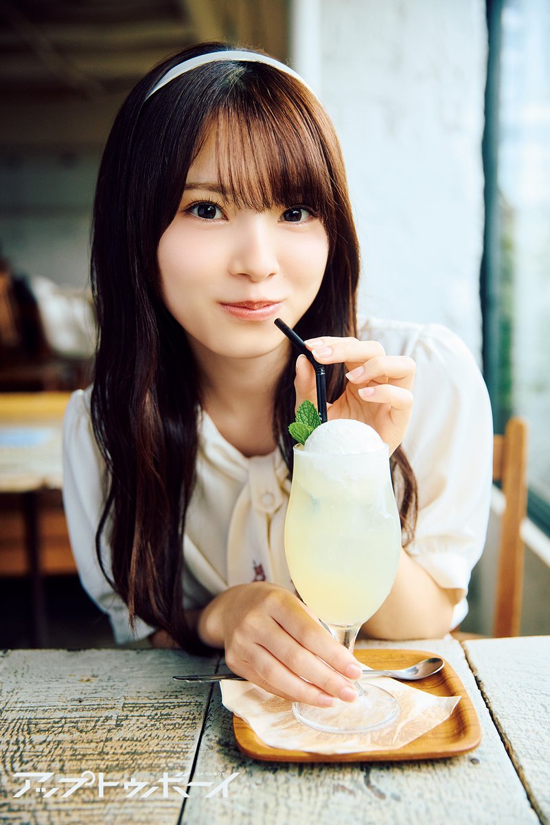 RBBTODAY's tweet photo. 乃木坂46・森平麗心の新連載がスタート！表参道カフェデートに初挑戦！
https://t.co/nqtjyxz9Gk

#乃木坂46 #森平麗心 https://t.co/1CYlMKblnJ