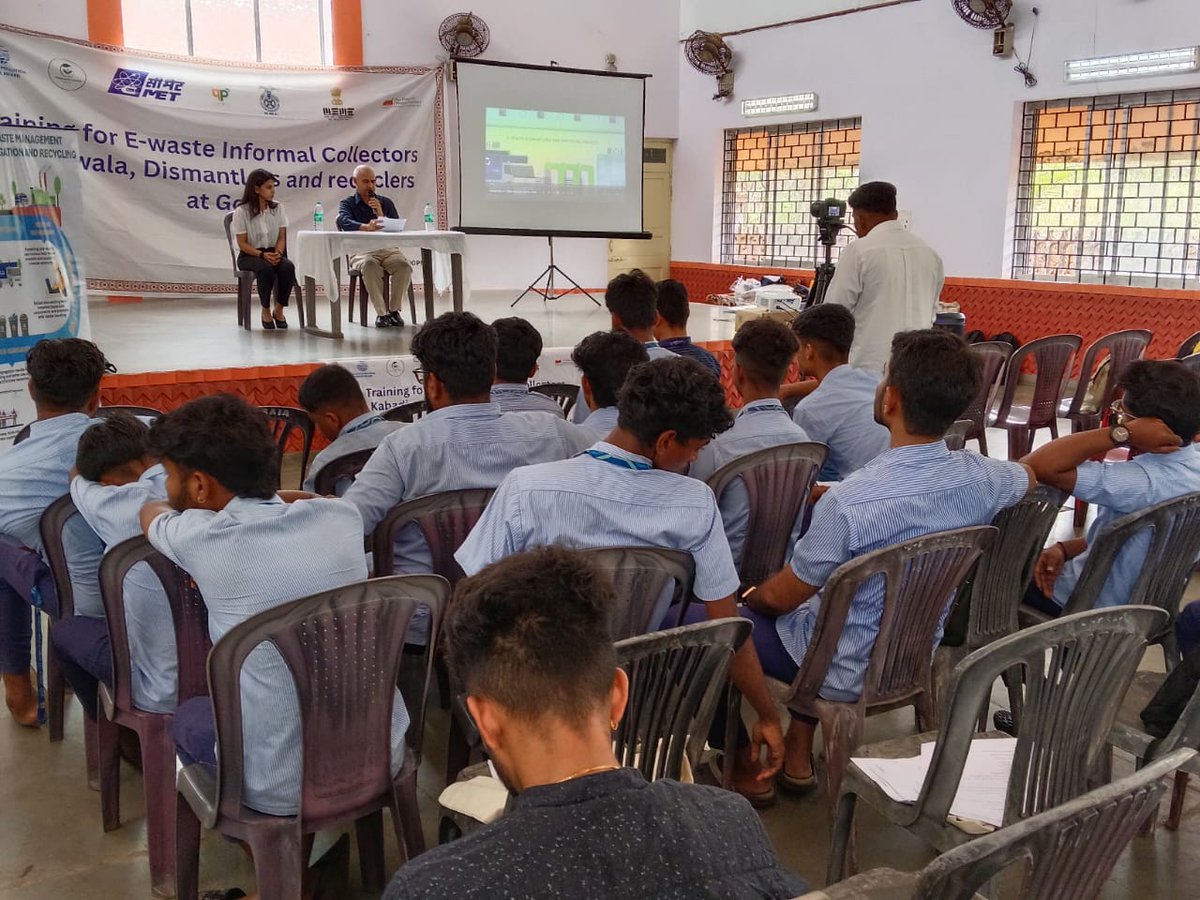 goa_di's tweet photo. Shri M.K. Meena from participated in the Training Program for Informal E-Waste Actors at Raia, South Goa organized by.

The program focused on sustainable e-waste management practices and MSME support initiatives for the informal sector.
@dcmsmeoffice https://t.co/0gP8X3rYz2