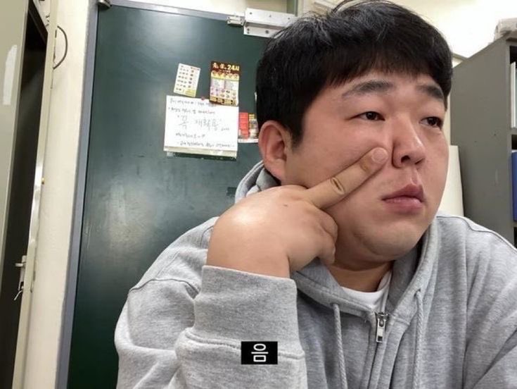 웅냐 tweet media