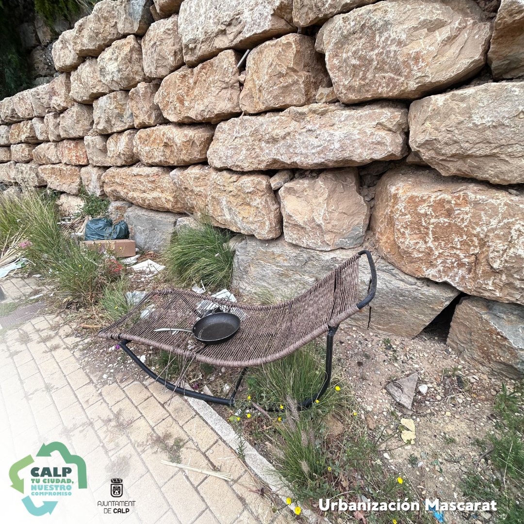 CalpLimpio's tweet photo. Bolsas de basura, cajas, muebles y residuos abandonados.
Esto es un acto incívico que no debería ocurrir.

Cuidar la ciudad es responsabilidad de todos. ♻️

#Calplimpio https://t.co/XAPaHGLGNI