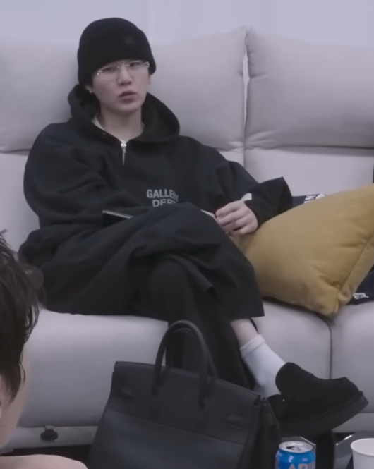 빛슈 tweet media