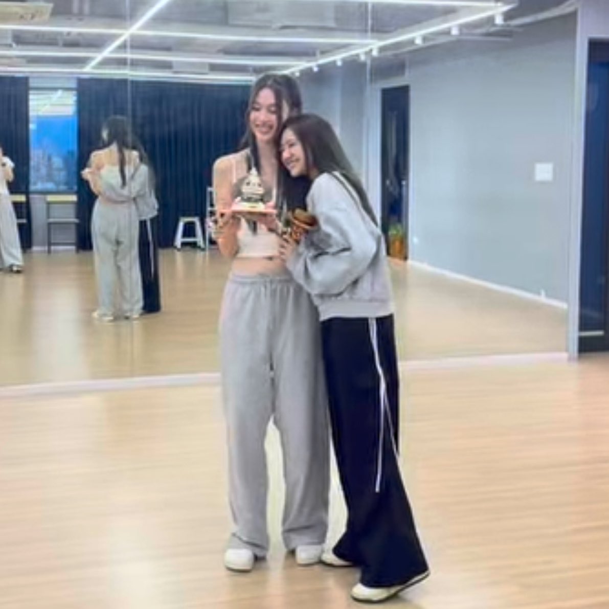 hails tweet media