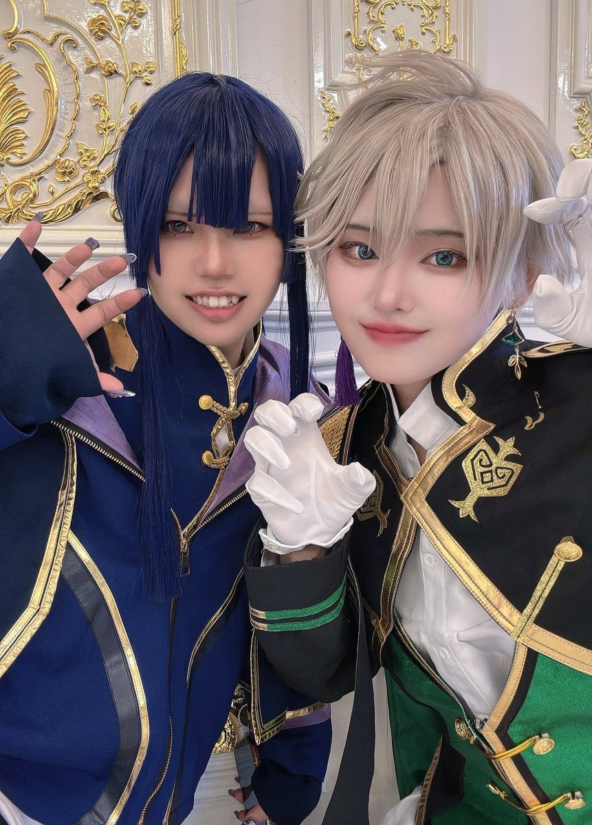 みこと tweet media