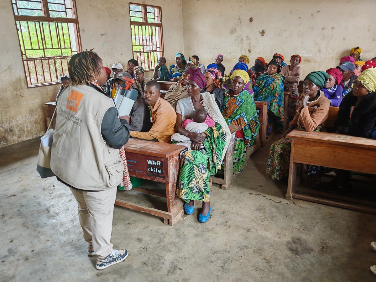 NRC_Norway's tweet photo. In parts of North Kivu, #DRCongo, access to safe drinking water is a major challenge for people returning to their homes. With support from the DRC Humanitarian Fund, we have distributed nearly 80 water filters to families, piloting solutions adapted to the volcanic landscape. https://t.co/ygDY7xmLYa