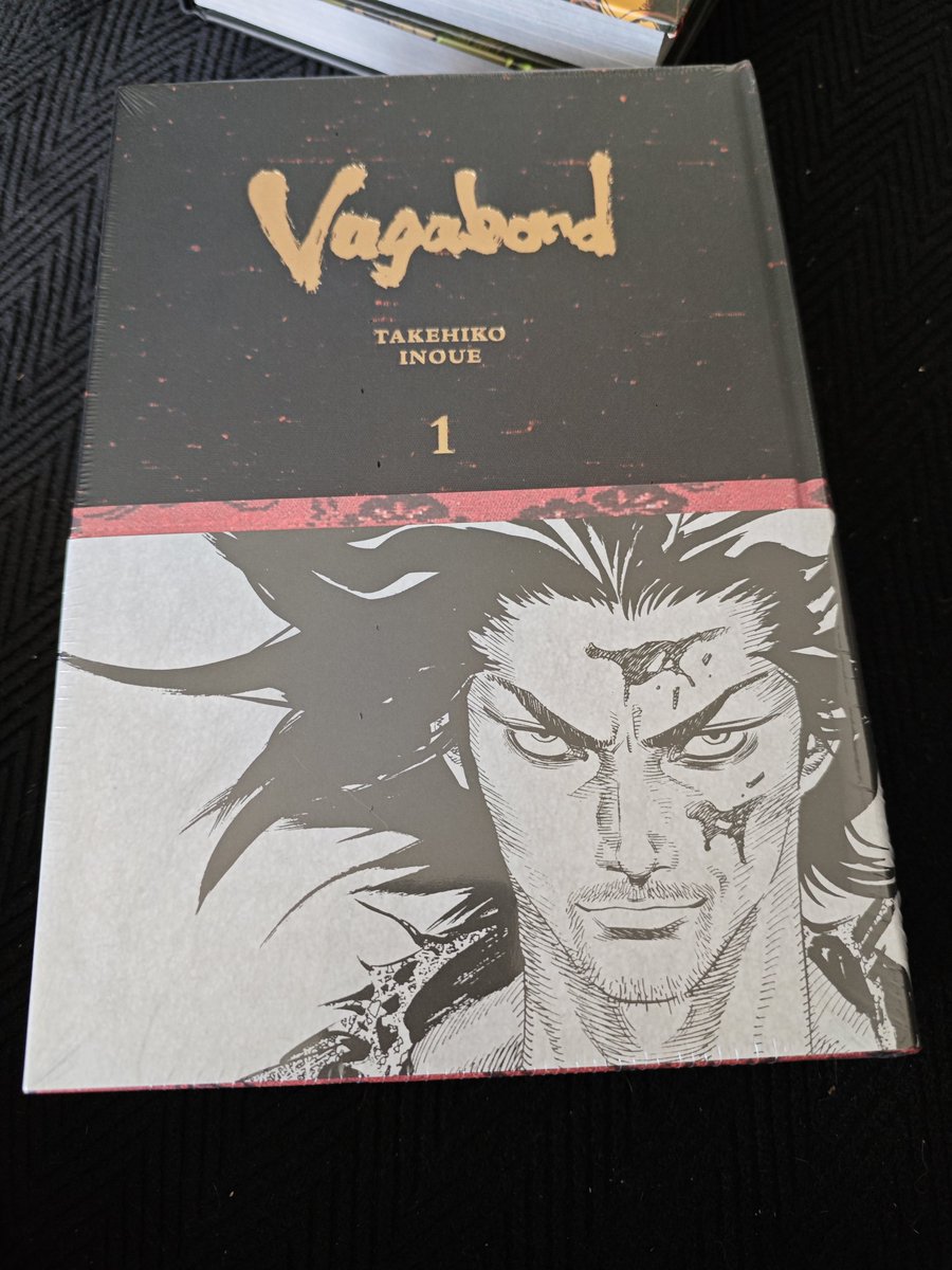 sraalfunnyworth's tweet photo. Lo siento, pero he de decirlo: Vagabond se merece una edición como la de Viz y éste debería ser el estándar de ediciones premium. https://t.co/NvXJYN7d3n