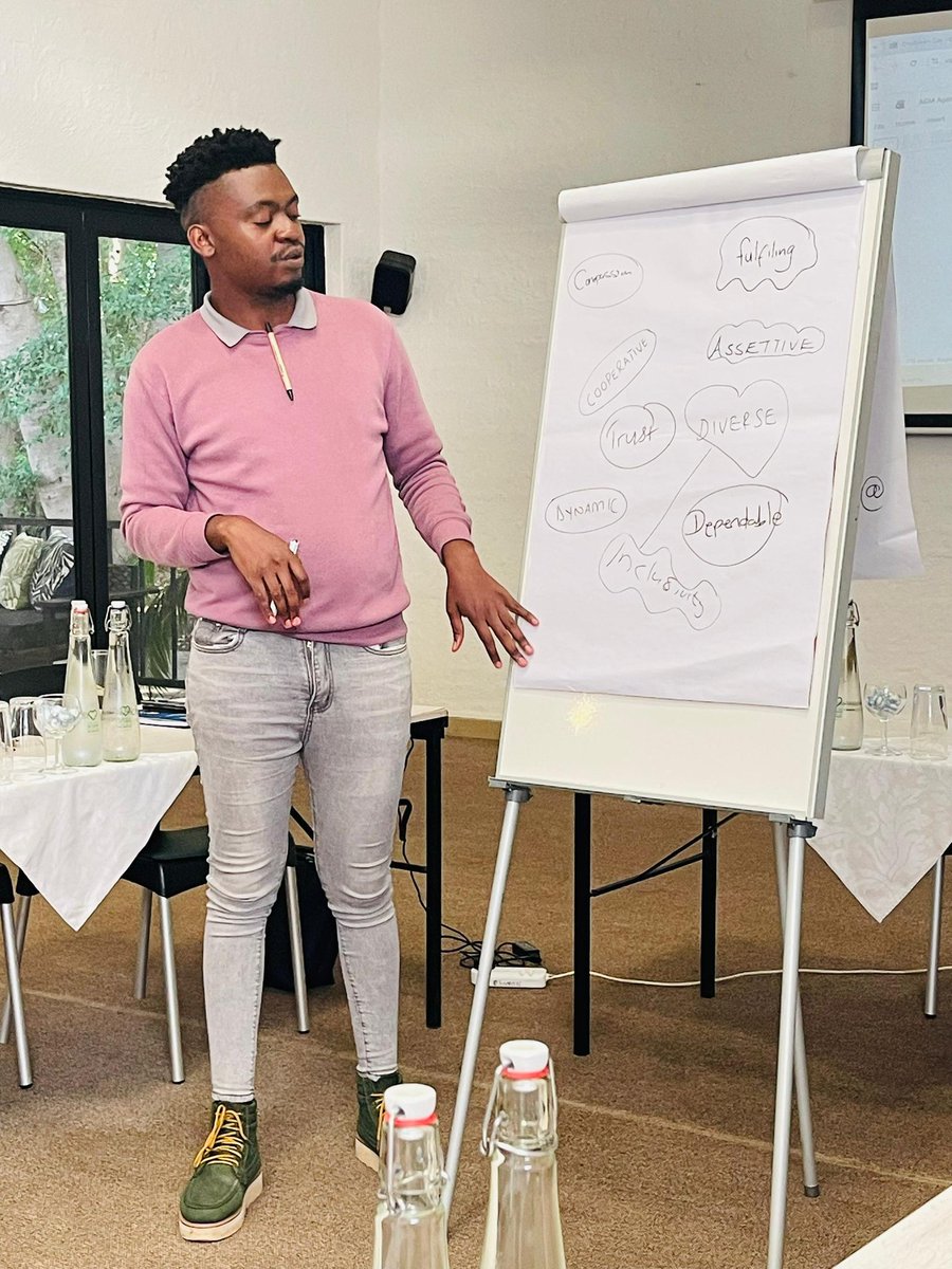 KARABO KESEGOFETSE 🌄 tweet media