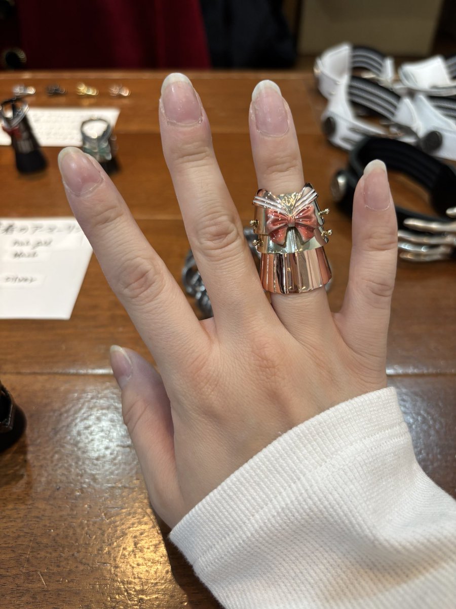 ___yakiniku___'s tweet photo. 置き去りにした青春のアーマーリング https://t.co/zKEQqKxKXs