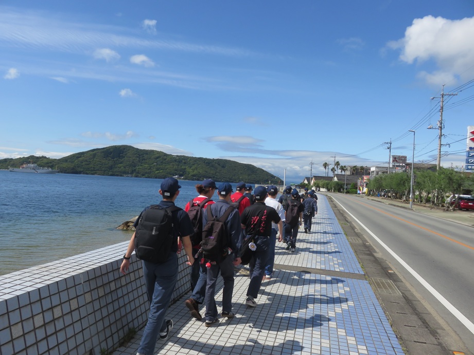 jmetsacjp's tweet photo. 2026年5月22日(金曜日) 大成丸(運動上陸)
小豆島に仮泊中の大成丸では、
本日、運動上陸を行いました。
その時の様子を、写真でご紹介します。
初夏の過ごしやすい陽気に恵まれ、
実習生たちも存分にリフレッシュできているようでした。
#jmets #海技教育機構 #taiseimaru https://t.co/xVa1tdVIAG