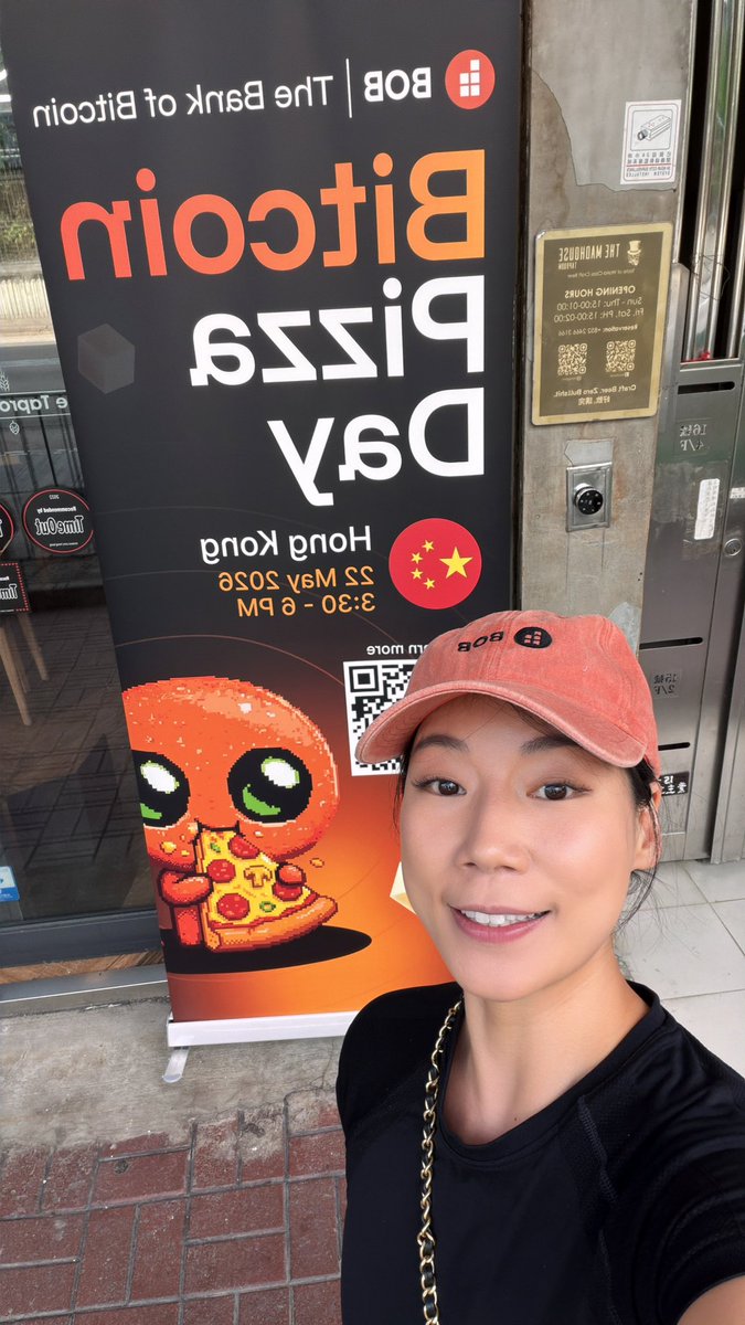 Amandadadada18's tweet photo. Here for 🍕 https://t.co/b6vEZxeeUQ