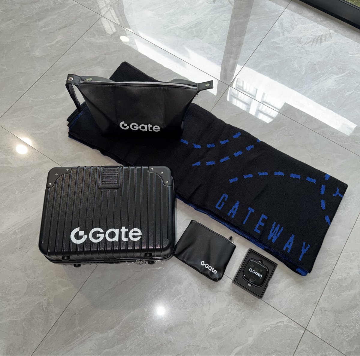 JezziJournal's tweet photo. Gate 13th Anniversary Merch, baguss bgtt sii dapet koper kecil gtu + tmpt koin sama selimut, cutieee i likee 💙💙💙 @Gate https://t.co/VrDx2qMNqF