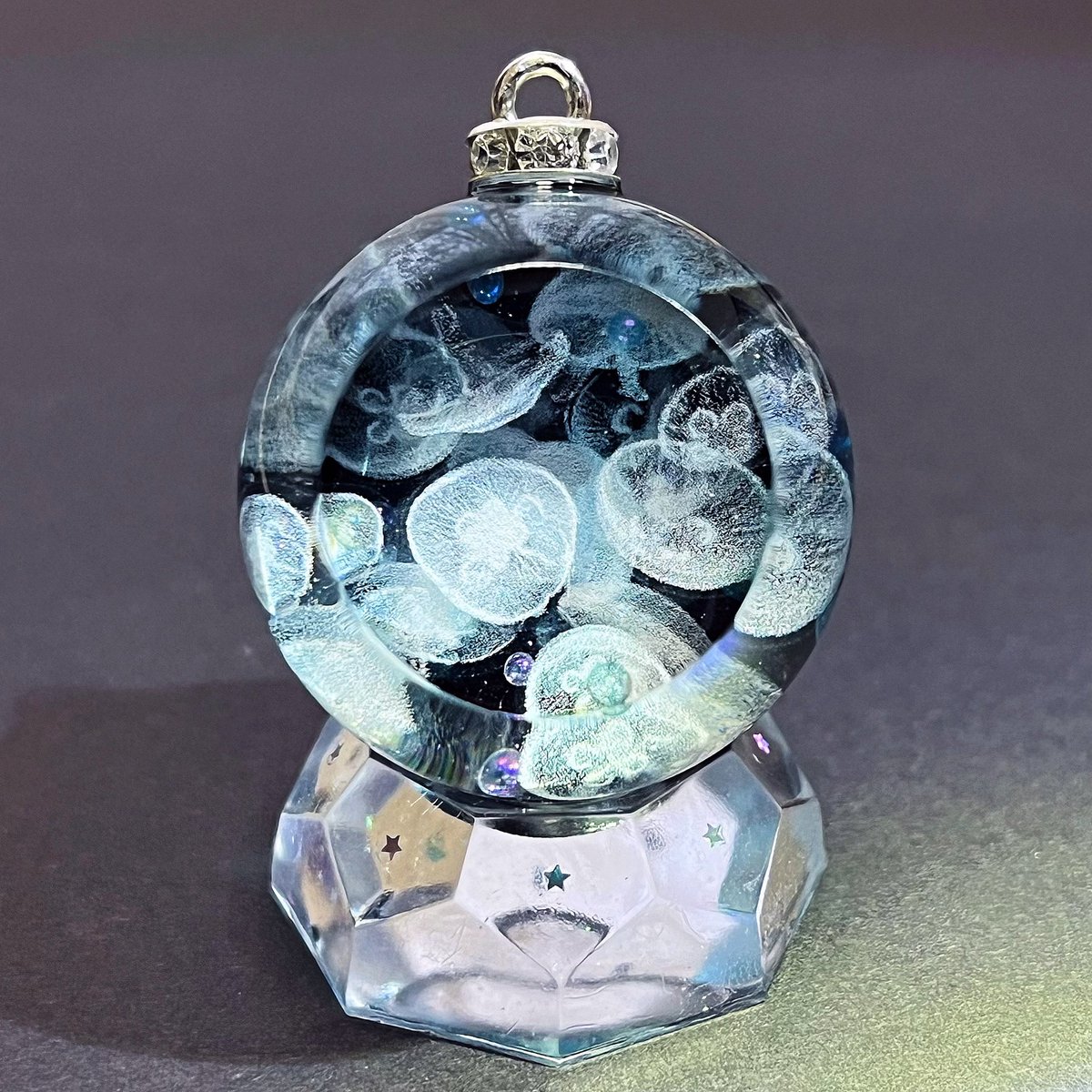 クラゲのアクアリウム 本日1点だけ再販します 特大サイズ（30mm